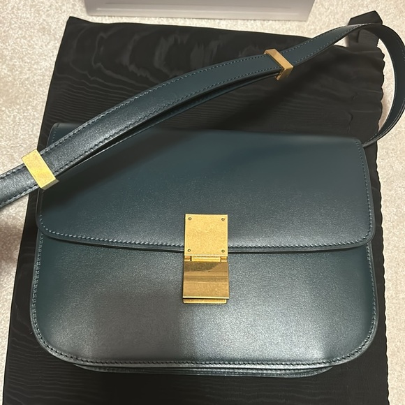 CELINE CLASSIC BOX BAG, MEDIUM SIZE (the bigger version) - Picture 3 of 12